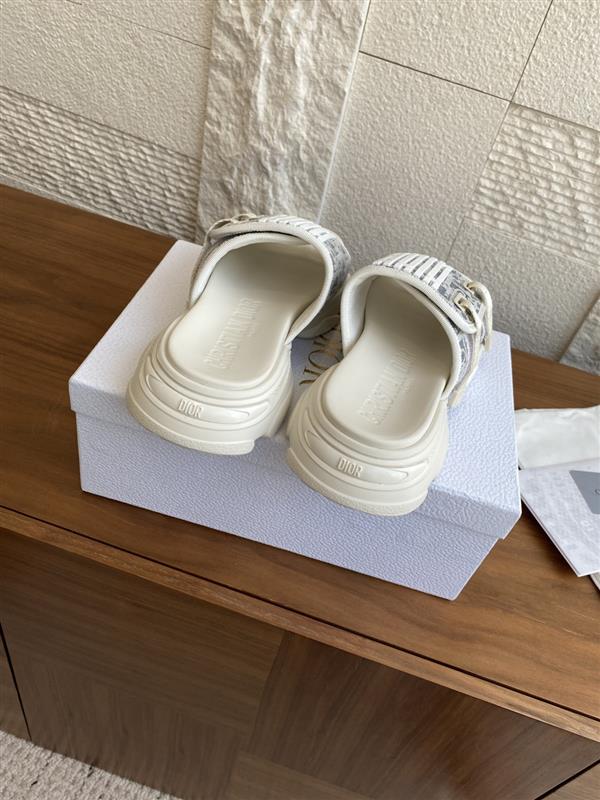 20251128184323353 280